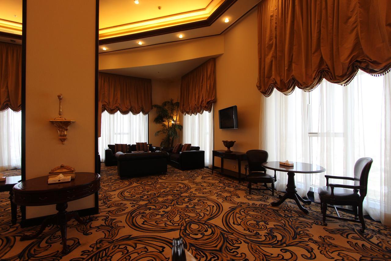 Awaliv International Hotel Ta'if Exterior foto A suite at the hotel